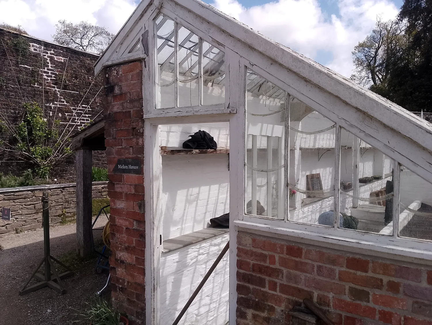 Walled garden border