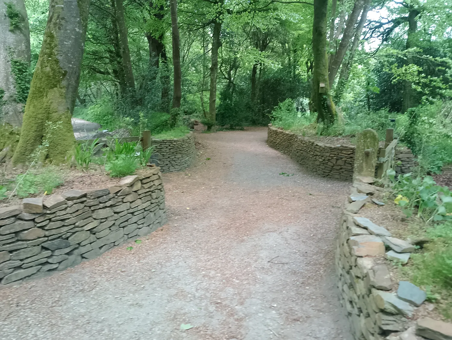 Stone wall craftsmanship