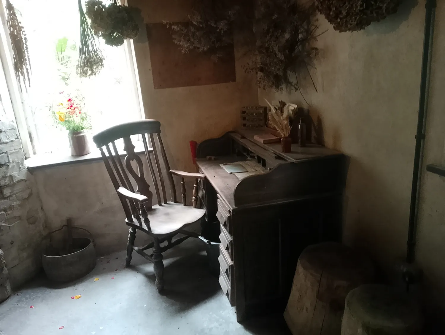 Gardener's desk